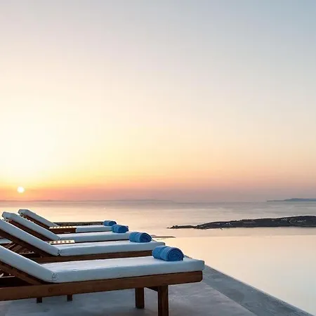 Paros Sleeps 13 Pool Air Con Wifi Villa Páros