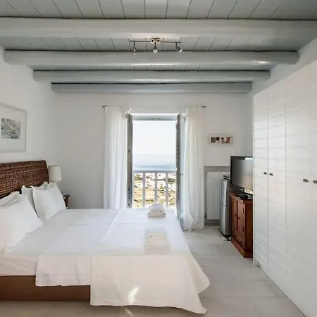 Paros Sleeps 13 Pool Air Con Wifi * Parikia (Paros)